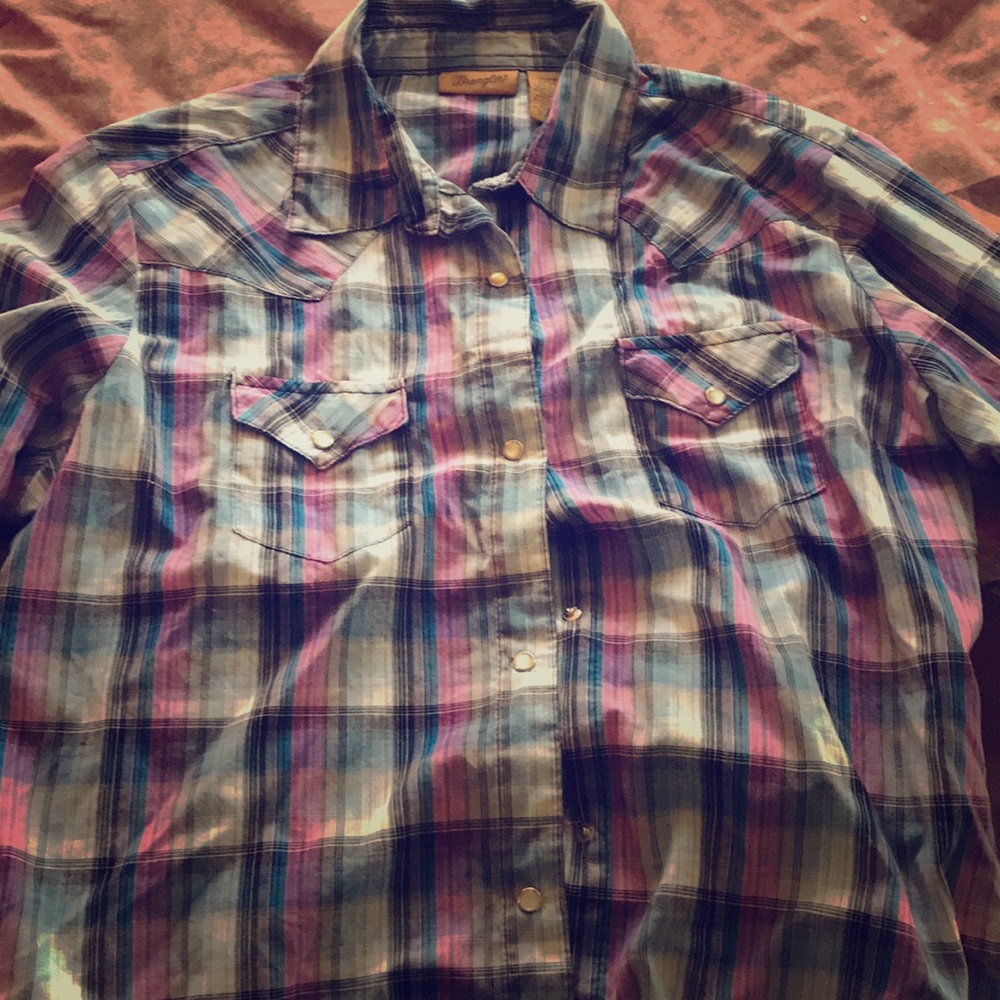 Women’s wrangler pearl snap